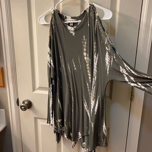 Long sleeved shirt